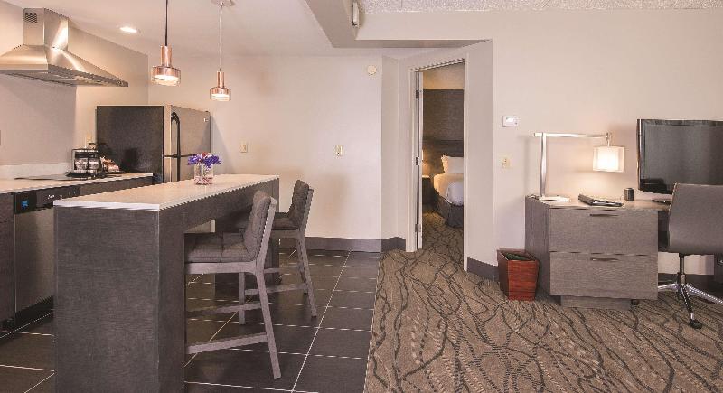 Doubletree by Hilton Racine Harbourwalk, WI image