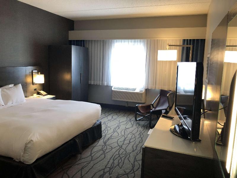Doubletree by Hilton Racine Harbourwalk, WI image