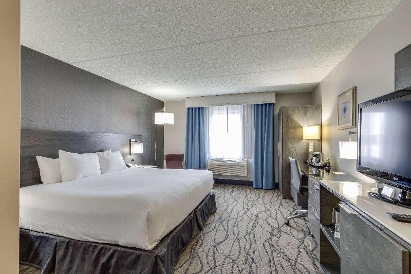 Doubletree by Hilton Racine Harbourwalk, WI image