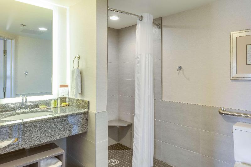 Doubletree by Hilton Racine Harbourwalk, WI image