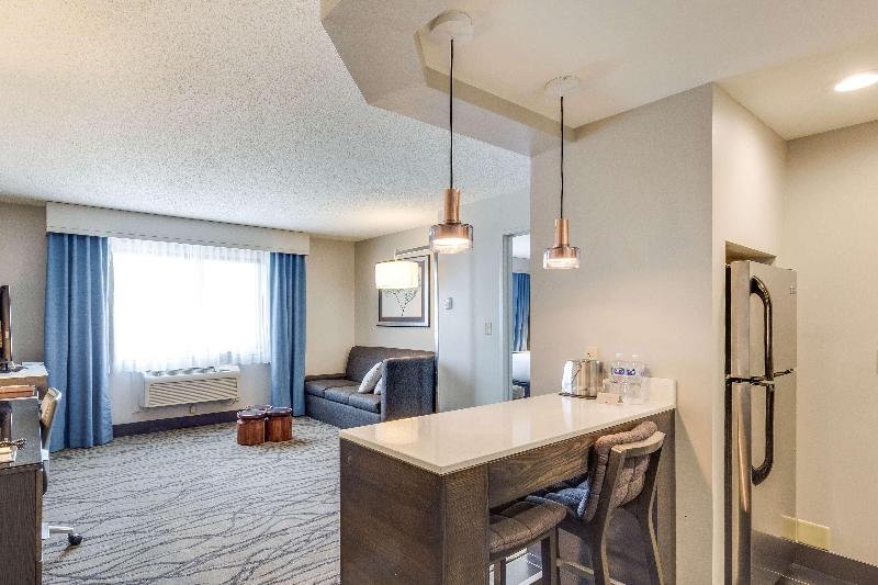 Doubletree by Hilton Racine Harbourwalk, WI image