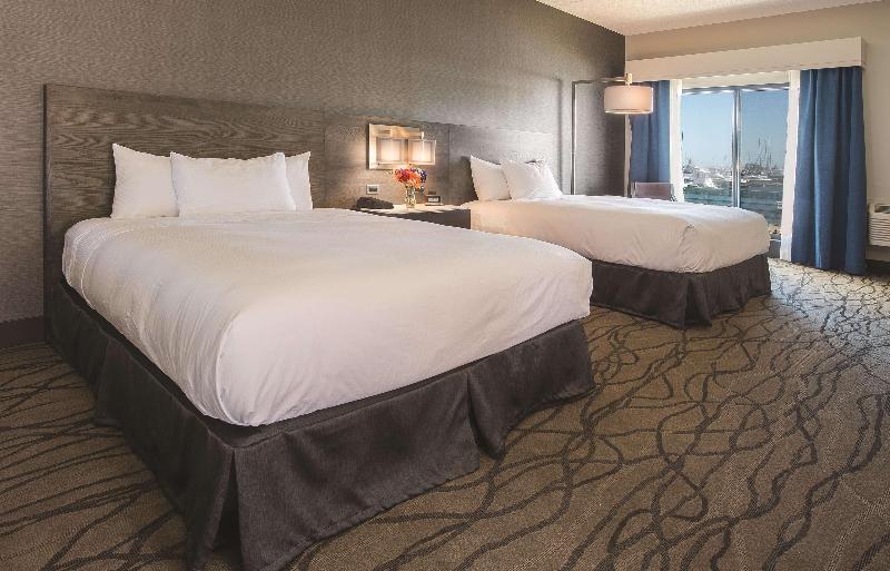 Doubletree by Hilton Racine Harbourwalk, WI image