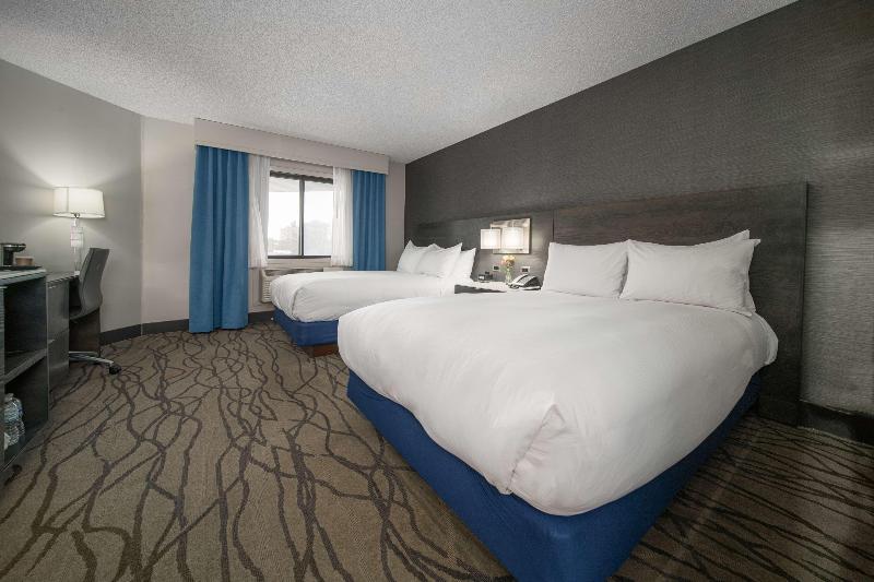 Doubletree by Hilton Racine Harbourwalk, WI image