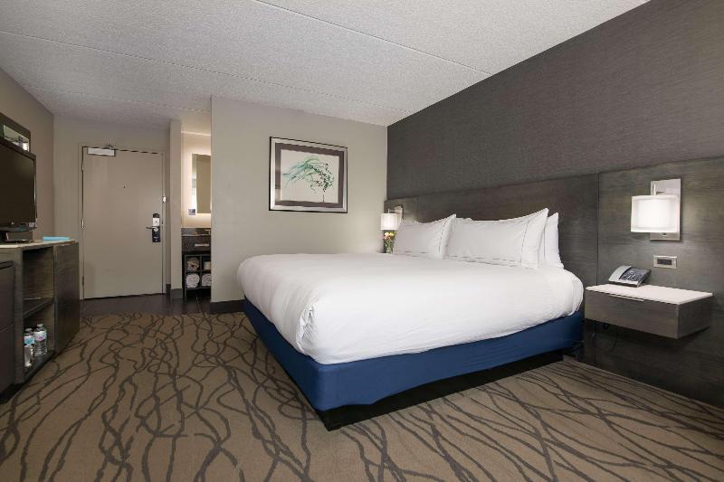 Doubletree by Hilton Racine Harbourwalk, WI image