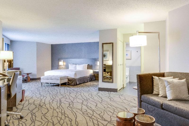 Doubletree by Hilton Racine Harbourwalk, WI image