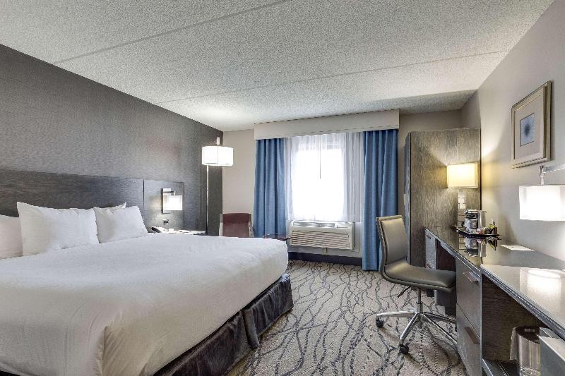 Doubletree by Hilton Racine Harbourwalk, WI image