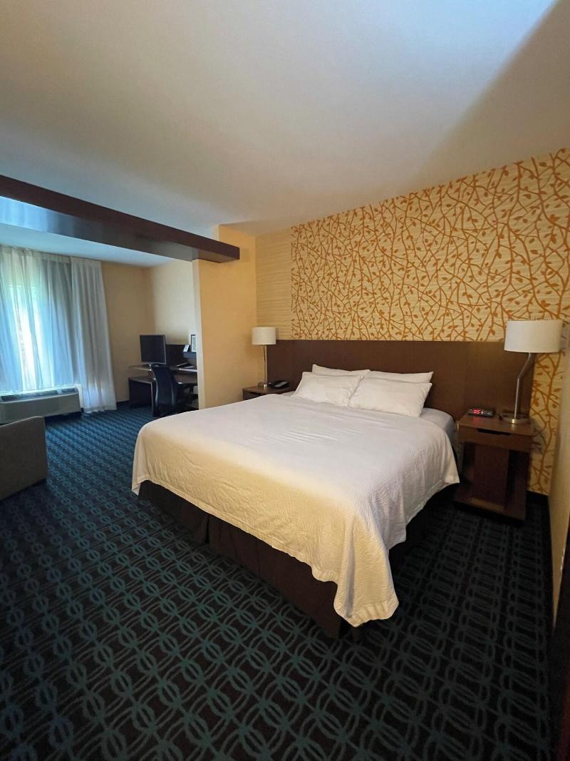 Fairfield Inn & Suites Athens image