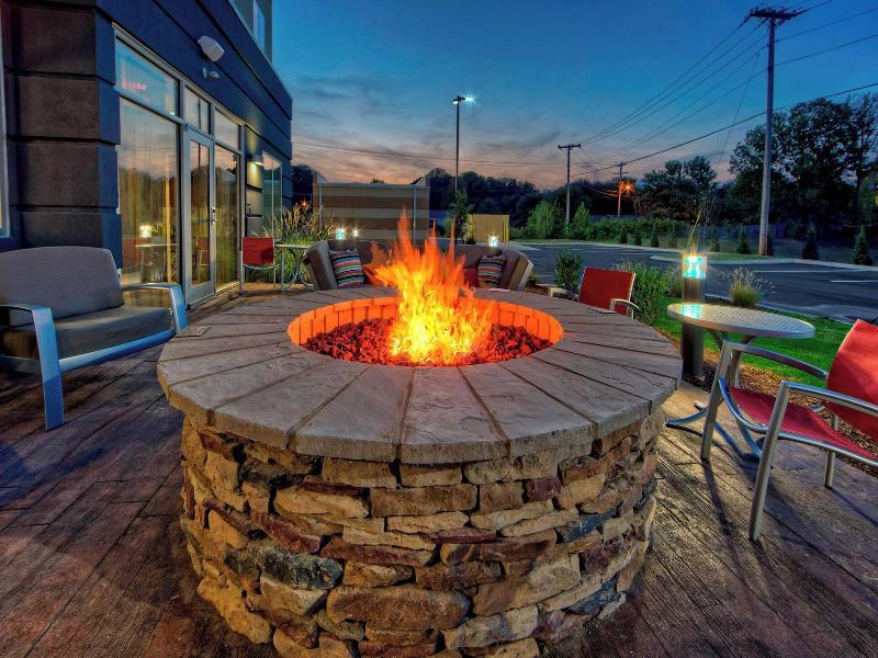 Fairfield Inn & Suites Jackson image