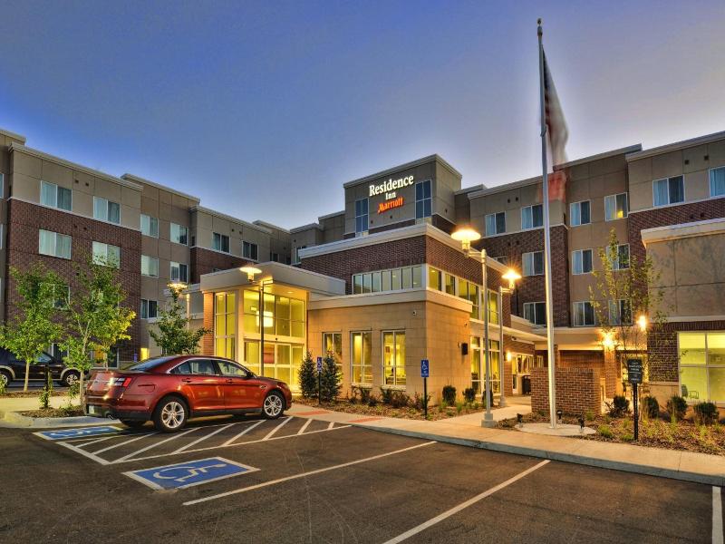 Residence Inn Omaha Aksarben Village image