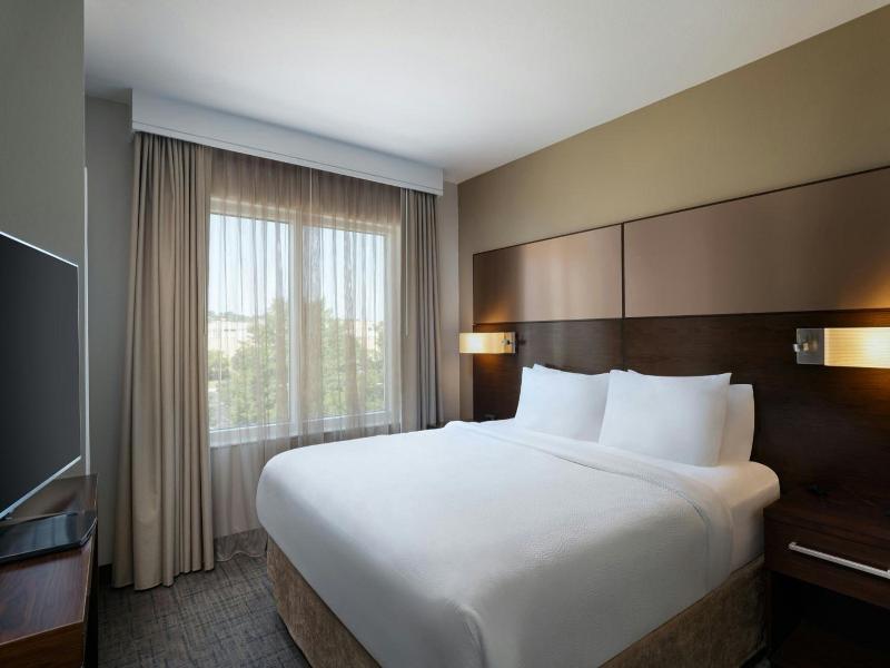 Residence Inn Omaha Aksarben Village image