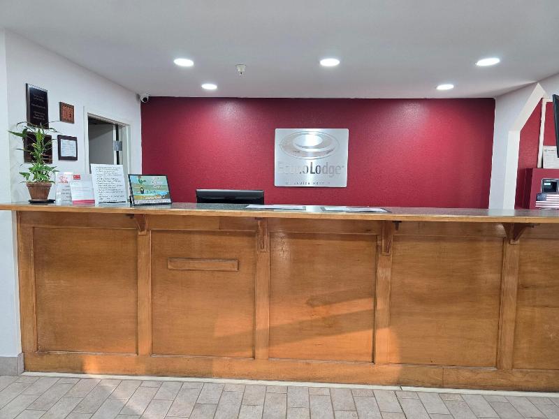 Econo Lodge Villa Rica image