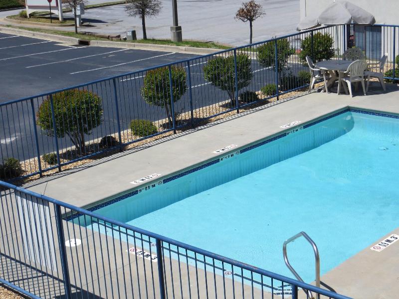 Econo Lodge Villa Rica image