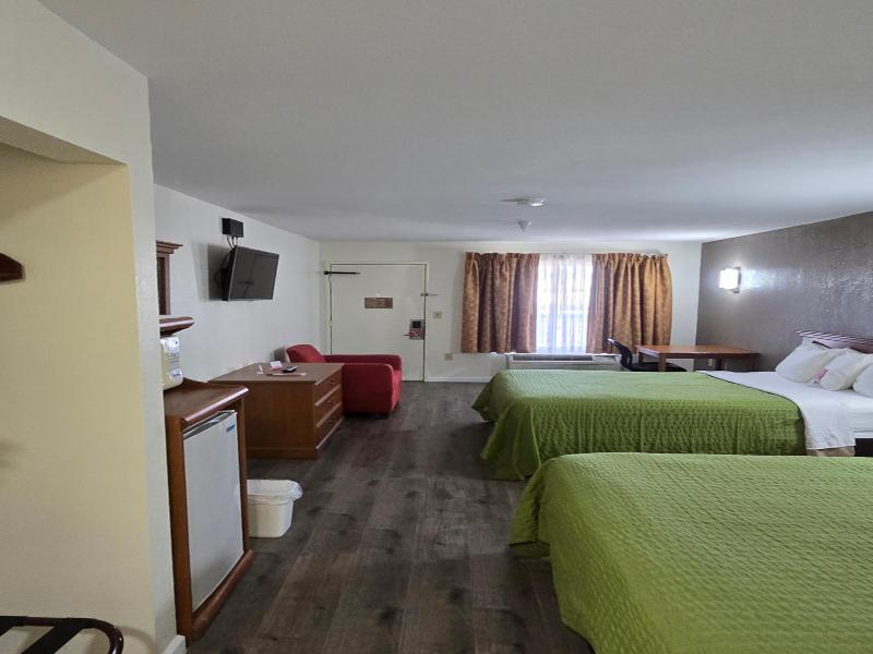 Econo Lodge Villa Rica image