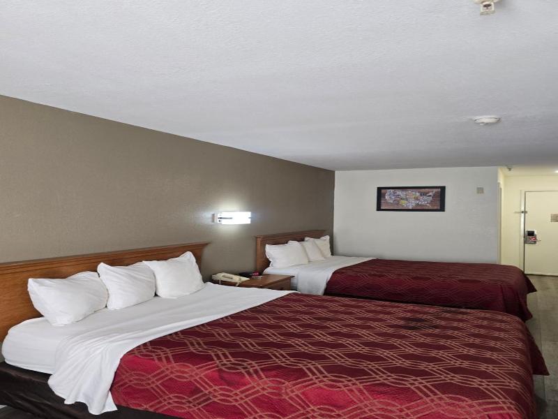 Econo Lodge Villa Rica image
