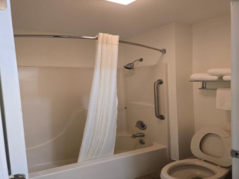 Econo Lodge Villa Rica image