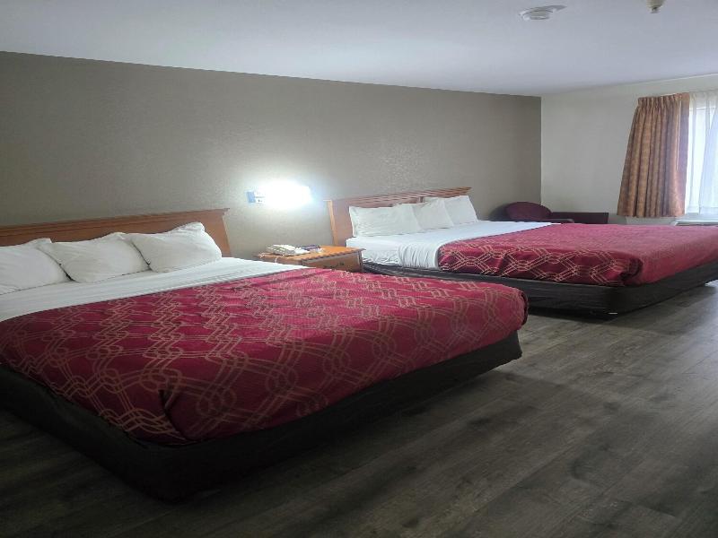 Econo Lodge Villa Rica image