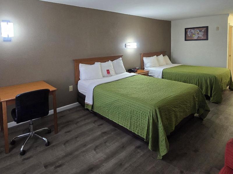 Econo Lodge Villa Rica image