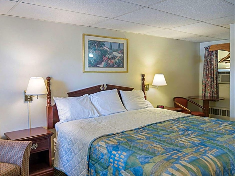 Rodeway Inn Westminster West of Boston image