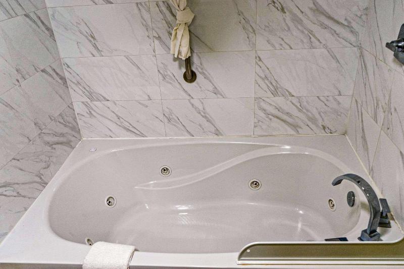 Quality Inn Whiteville image