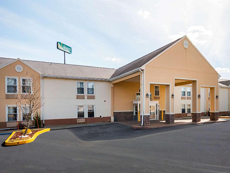 Quality Inn Fairmont image