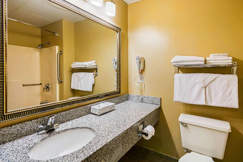 Quality Inn Fairmont image