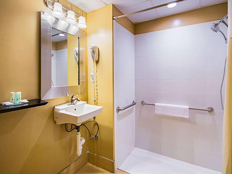 Quality Inn Fairmont image
