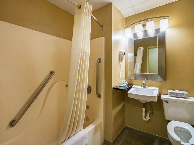 Quality Inn Fairmont image