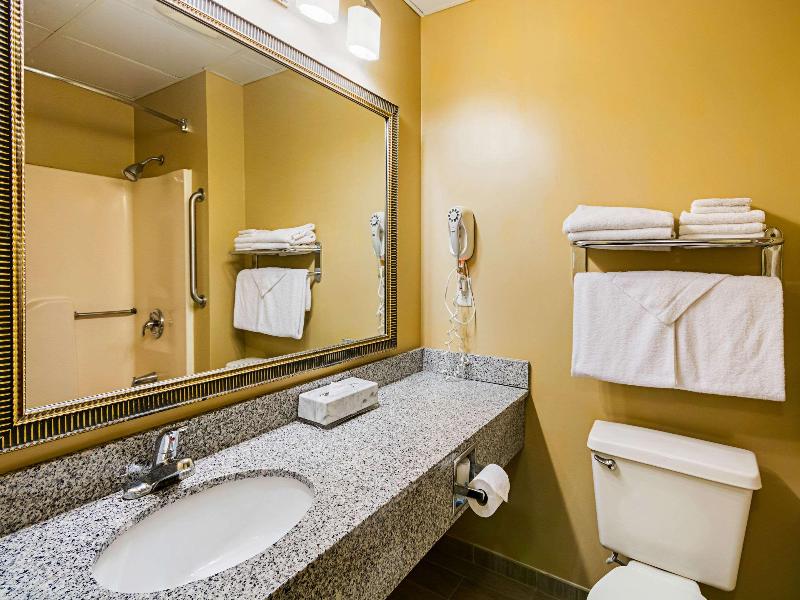 Quality Inn Fairmont image
