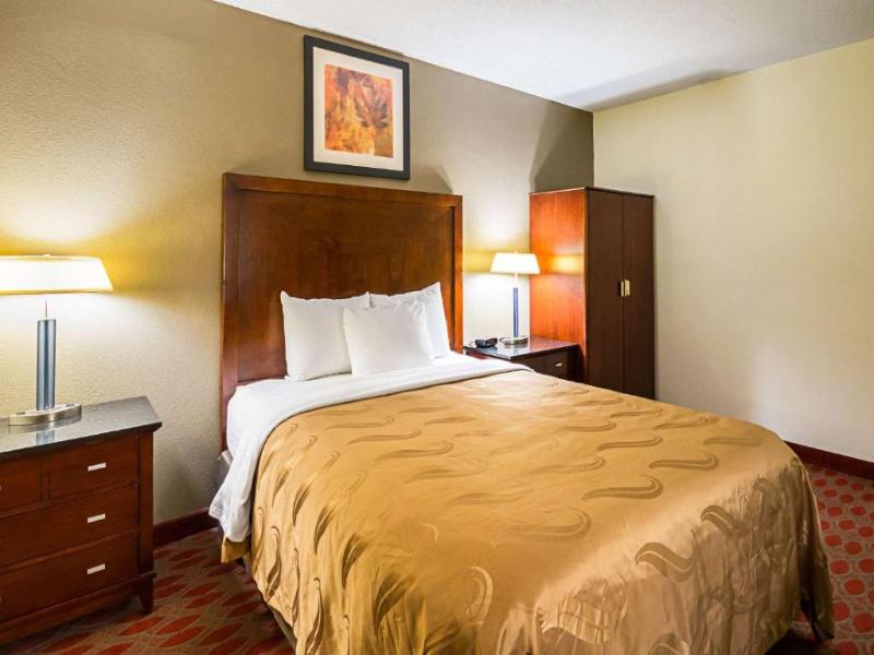 Quality Inn Fairmont image
