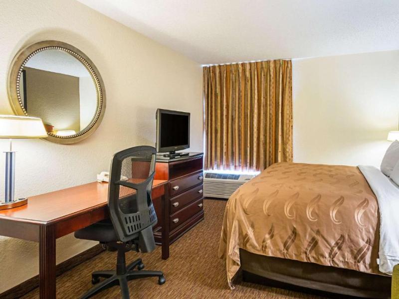 Quality Inn Fairmont image