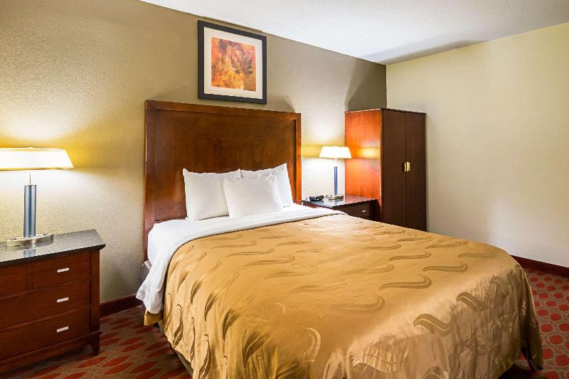 Quality Inn Fairmont image