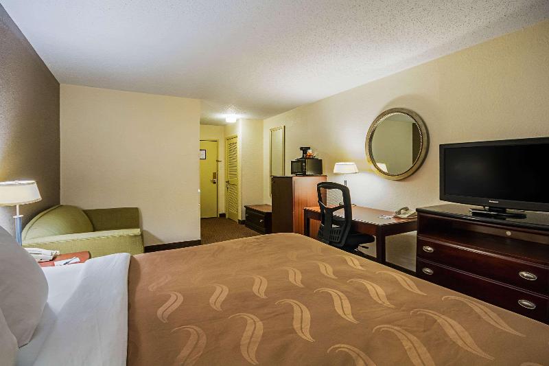 Quality Inn Fairmont image
