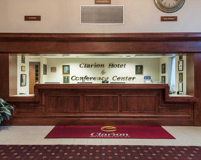 CLARION HOTEL AND CONFERENCE CENTER