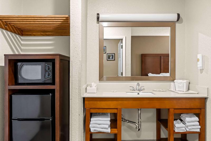 Comfort Inn Worland Hwy 16 To Yellowstone image