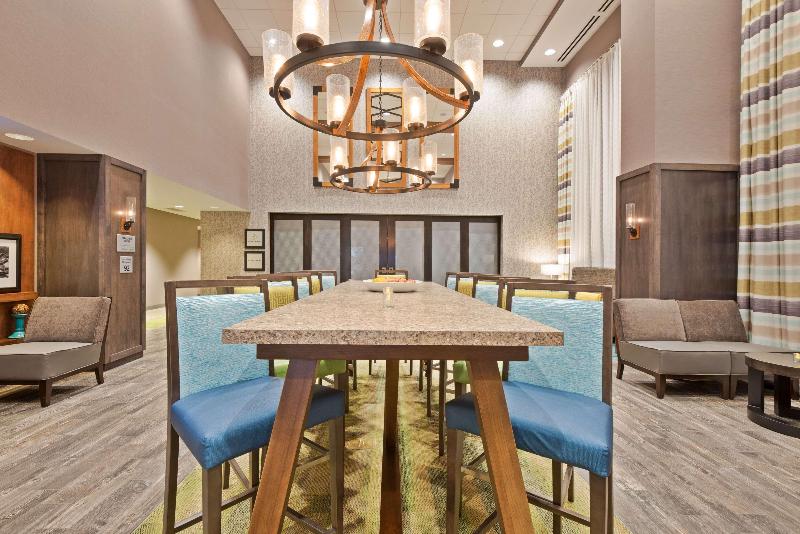 Hampton Inn & Suites North Huntingdon-Irwin image