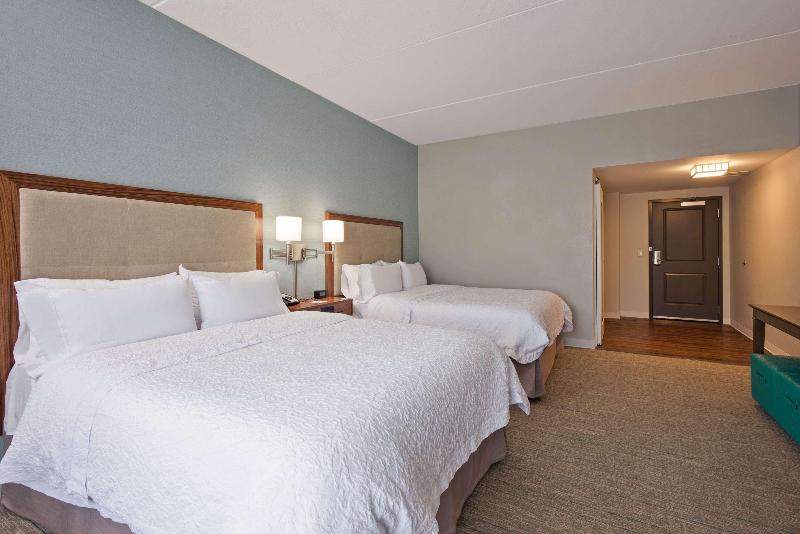 Hampton Inn & Suites North Huntingdon-Irwin image