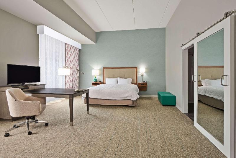 Hampton Inn & Suites North Huntingdon-Irwin image