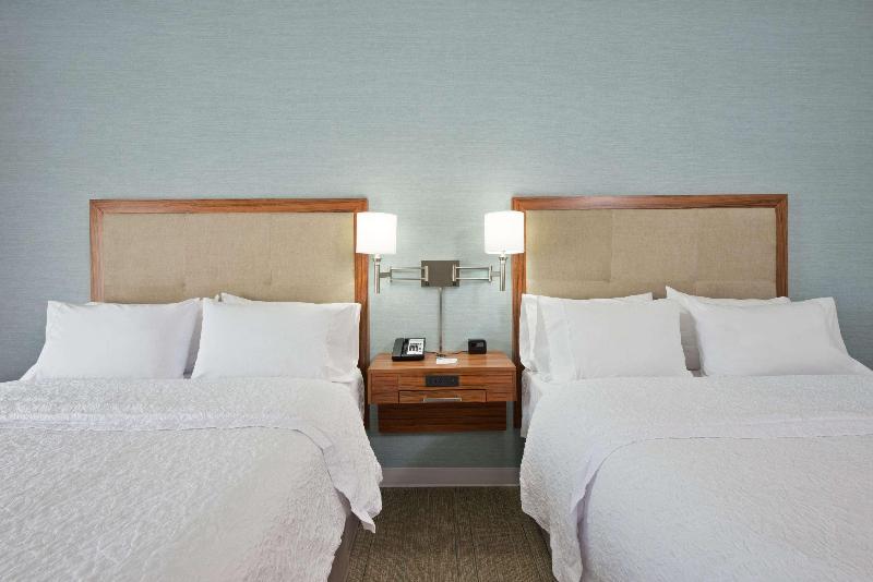 Hampton Inn & Suites North Huntingdon-Irwin image