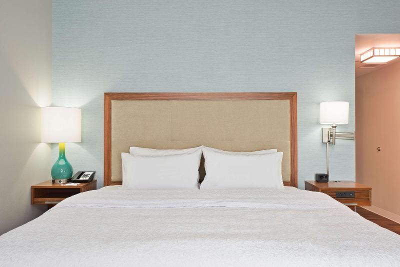 Hampton Inn & Suites North Huntingdon-Irwin image