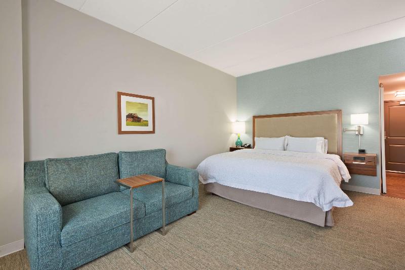 Hampton Inn & Suites North Huntingdon-Irwin image