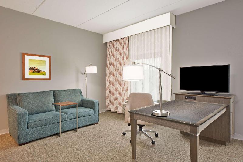 Hampton Inn & Suites North Huntingdon-Irwin image