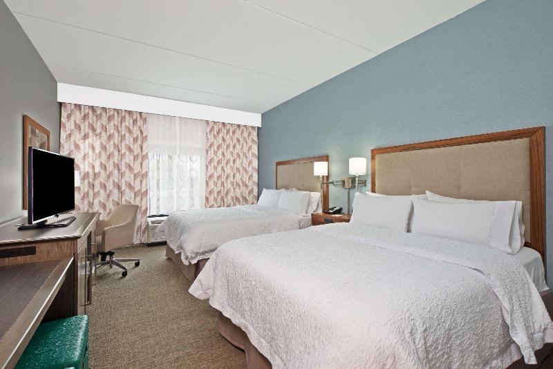 Hampton Inn & Suites North Huntingdon-Irwin image