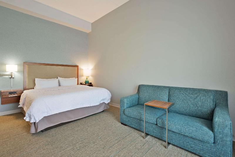 Hampton Inn & Suites North Huntingdon-Irwin image