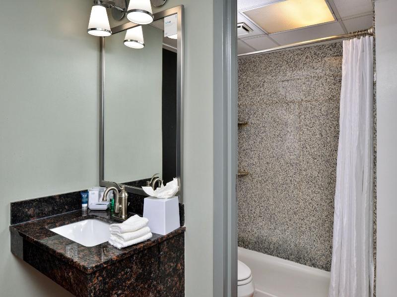 Four Points by Sheraton Virginia Beach Oceanfront image