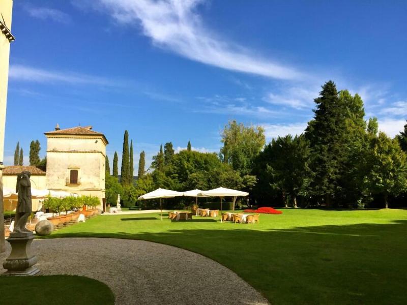 Villa Giona image