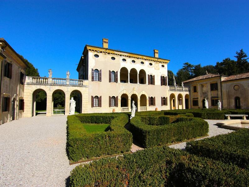Villa Giona image