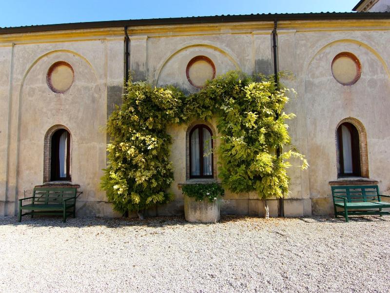 Villa Giona image