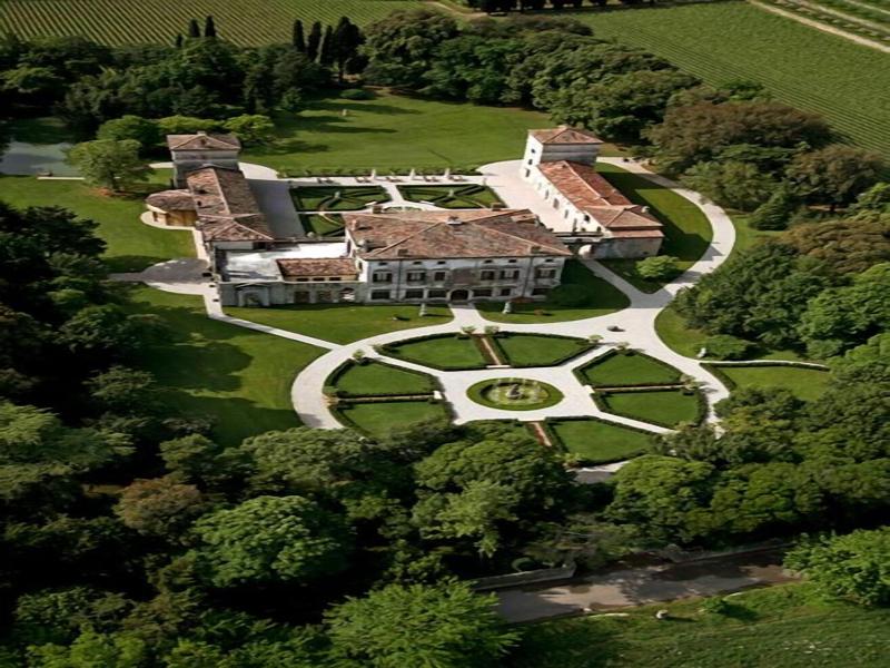 Villa Giona image
