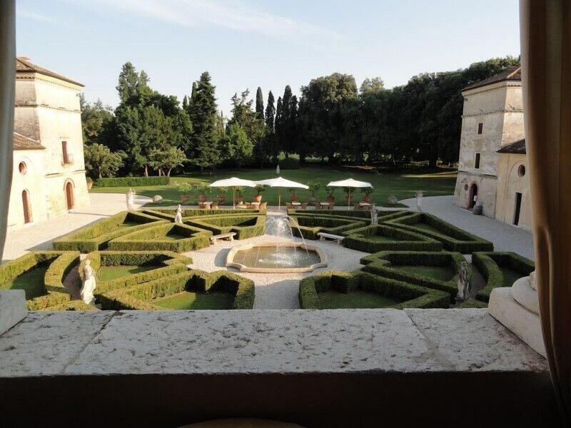 Villa Giona image
