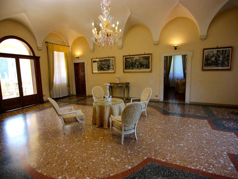Villa Giona image